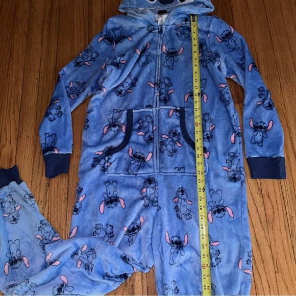 Like new Stich pj onesie - Picture 6 of 7